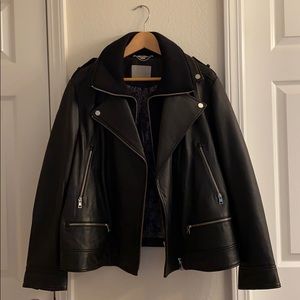 Leather jacket with zip out vest liner🖤